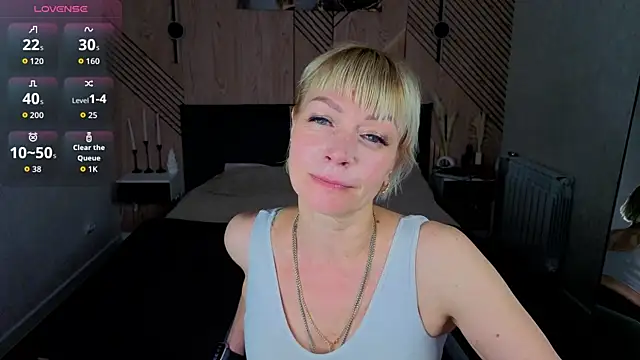 Snapshot of Ann_Annise chatting on 07/06/26, 08:33 Ann Annise online show from 07/06/26, 08:33