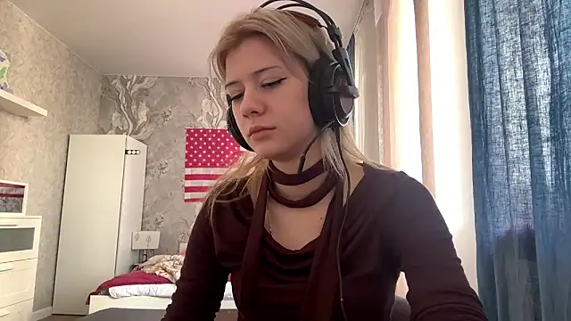 LadyFoxLove online show from 03/01/26, 11:01