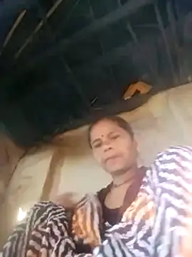 Snapshot of Pooja_sahu chatting on 02/17/26, 03:25 Pooja sahu online show from 02/17/26, 03:25