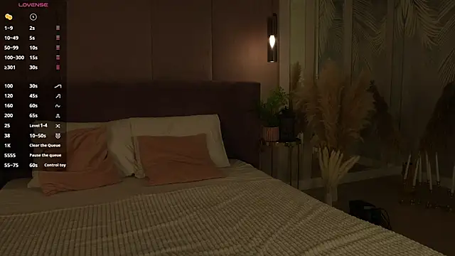 Snapshot of VivanWestwood chatting on 05/13/26, 05:10 VivanWestwood online show from 05/13/26, 05:10