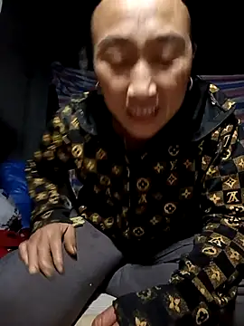 Ami-su online show from 04/01/26, 02:36