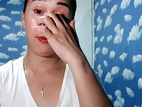 Snapshot of Kitty_Bear02 chatting on 02/01/26, 12:15 Kitty Bear02 online show from 02/01/26, 12:15