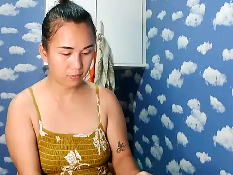 Snapshot of Kitty_Bear02 chatting on 02/26/26, 01:10 Kitty Bear02 online show from 02/26/26, 01:10