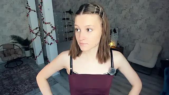 LianneBynon online show from 02/18/26, 08:21