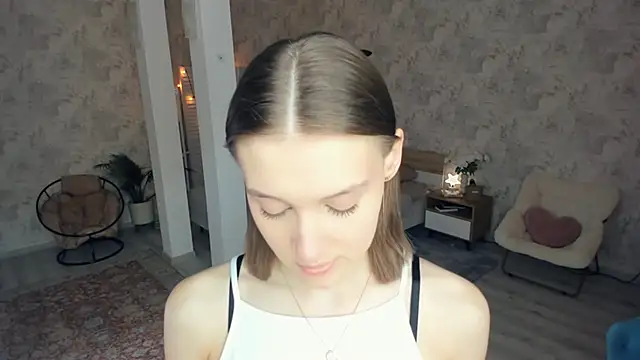 LianneBynon online show from 05/28/26, 08:33