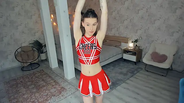 LianneBynon online show from 05/30/26, 08:33