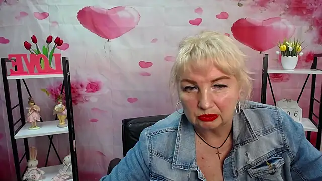 Snapshot of RenataDaster chatting on 05/06/26, 04:56 RenataDaster online show from 05/06/26, 04:56