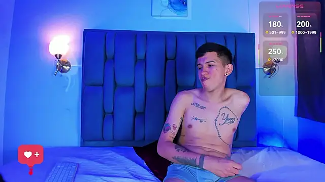 Snapshot of Bria_James chatting on 02/15/26, 12:03 Bria James online show from 02/15/26, 12:03