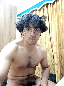 Snapshot of Apolo_Men chatting on 02/06/26, 04:28 Apolo Men online show from 02/06/26, 04:28