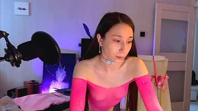 Snapshot of karinasun chatting on 02/12/26, 07:03 karinasun online show from 02/12/26, 07:03