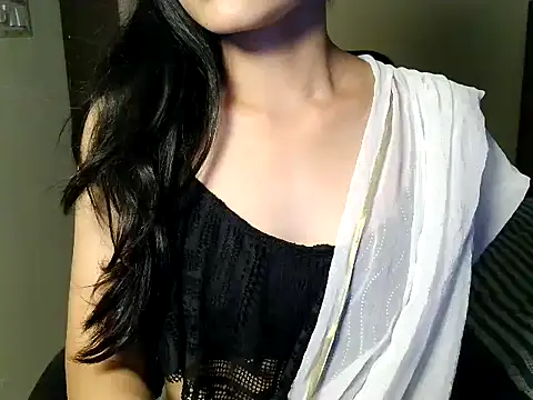 Snapshot of Sharmila_05 chatting on 05/11/26, 08:09 Sharmila 05 online show from 05/11/26, 08:09