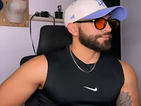 SamDornan51 online show from 03/11/26, 03:34