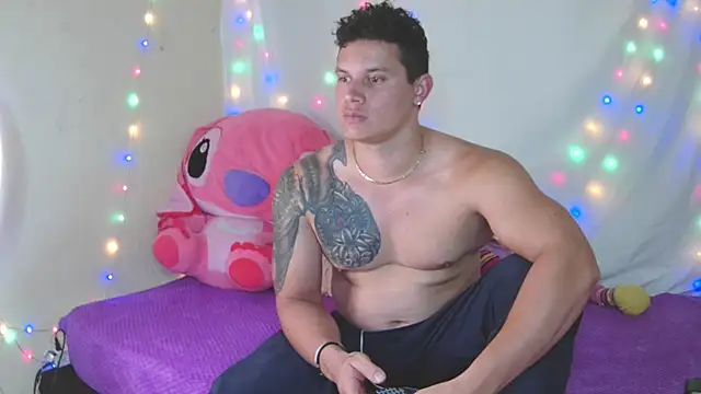 Snapshot of Eternalfuego chatting on 02/10/26, 05:33 Eternalfuego online show from 02/10/26, 05:33