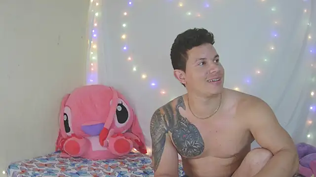 Snapshot of Eternalfuego chatting on 02/15/26, 07:38 Eternalfuego online show from 02/15/26, 07:38