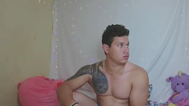 Snapshot of Eternalfuego chatting on 02/16/26, 04:52 Eternalfuego online show from 02/16/26, 04:52