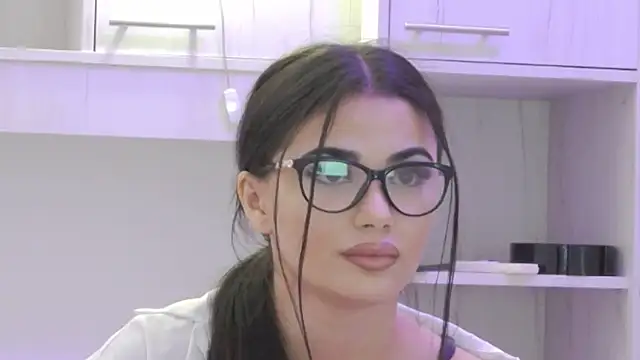 Snapshot of MayaMadison chatting on 02/16/26, 02:46 MayaMadison online show from 02/16/26, 02:46