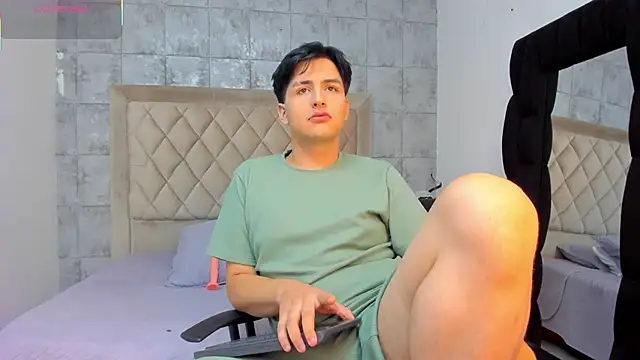 Snapshot of noahWolff_ chatting on 02/06/26, 04:50 noahWolff online show from 02/06/26, 04:50