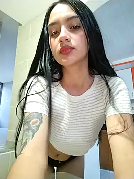 Snapshot of cynliu chatting on 02/04/26, 10:47 cynliu online show from 02/04/26, 10:47