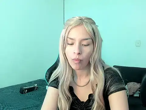 Megan Blue  online show from 02/17/26, 04:24