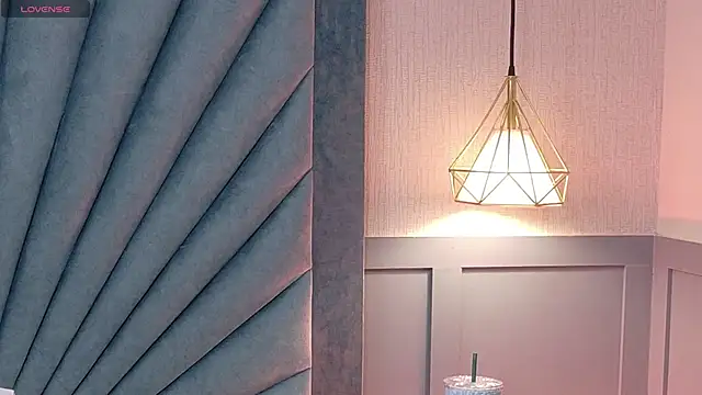 Snapshot of Annia-Greco chatting on 02/04/26, 03:07 Annia-Greco online show from 02/04/26, 03:07