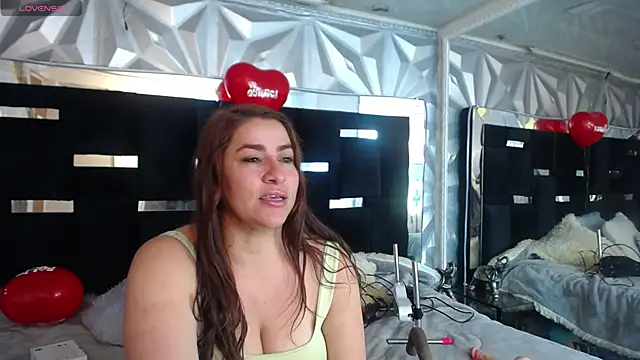 Snapshot of Alison-mar chatting on 02/23/26, 07:55 Alison-mar online show from 02/23/26, 07:55