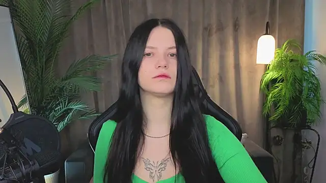 Snapshot of Maria_trend chatting on 02/15/26, 03:09 Maria trend online show from 02/15/26, 03:09