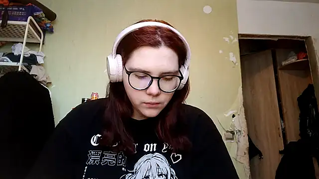 Snapshot of VannessaDillenbeck chatting on 02/06/26, 09:23 VannessaDillenbeck online show from 02/06/26, 09:23