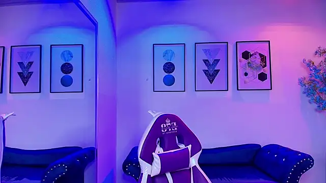 Maddie T18 online show from 03/30/26, 11:44