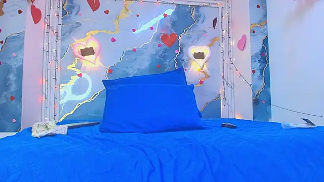 Snapshot of crystal_love08 chatting on 02/24/26, 07:23 crystal love08 online show from 02/24/26, 07:23