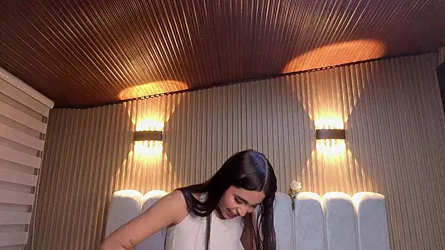 Snapshot of Perla_lovely_ chatting on 06/06/26, 12:10 Perla lovely online show from 06/06/26, 12:10