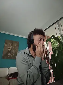 kauzZhomi online show from 02/02/26, 12:15