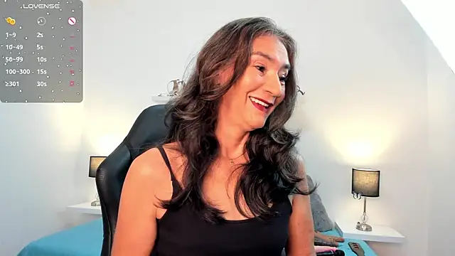 Emma Mendozaa online show from 04/15/26, 11:28