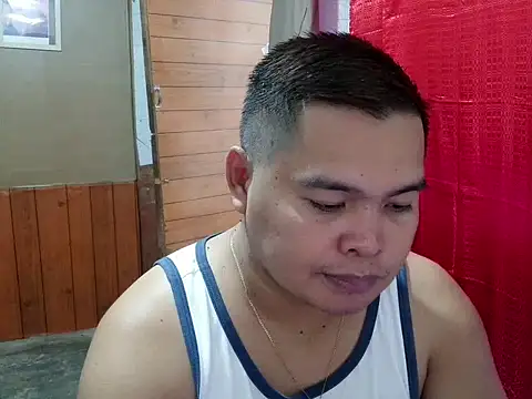 Snapshot of bigloadfox chatting on 02/17/26, 01:24 bigloadfox online show from 02/17/26, 01:24