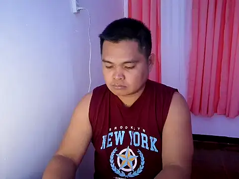 Snapshot of bigloadfox chatting on 03/26/26, 12:33 bigloadfox online show from 03/26/26, 12:33