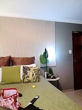 LADY-NESH online show from 04/11/26, 07:45