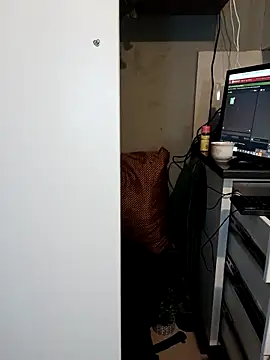 LADY-NESH online show from 04/24/26, 05:32