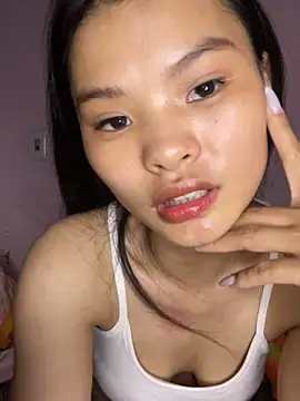 siting00 online show from 03/25/26, 06:41