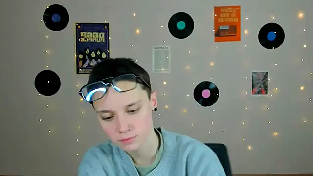 Snapshot of emi_fade chatting on 02/04/26, 09:26 emi fade online show from 02/04/26, 09:26