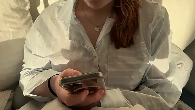 Lucyschickt online show from 04/01/26, 06:03