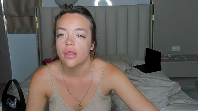 stellaa quenn online show from 03/06/26, 12:07