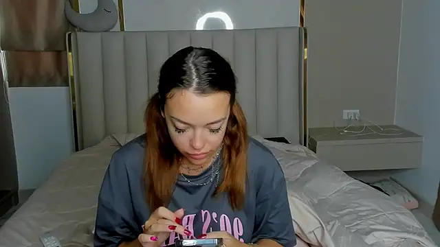 stellaa quenn online show from 04/13/26, 12:16