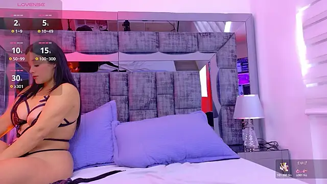 Snapshot of Samantha_Mont chatting on 02/16/26, 04:58 Samantha Mont online show from 02/16/26, 04:58