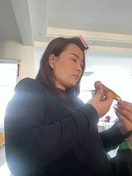 Youyou 12 online show from 02/03/26, 03:37