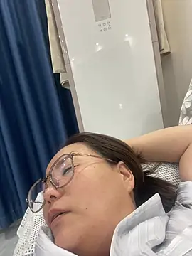 Youyou 12 online show from 02/09/26, 01:26