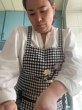 Youyou 12 online show from 03/27/26, 01:00