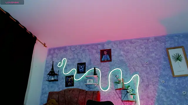 Everlin  Hot  online show from 03/04/26, 10:54