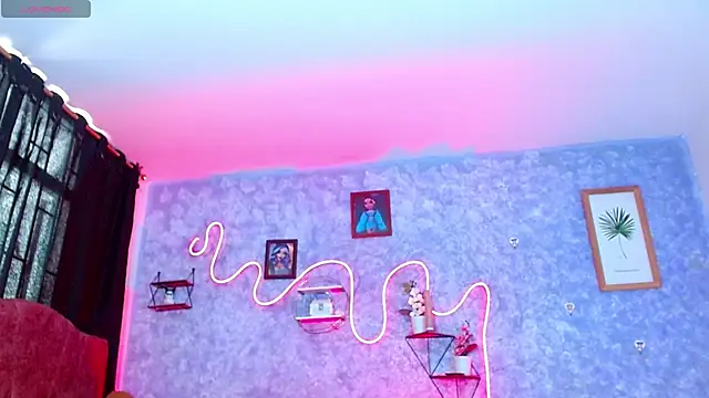 Everlin  Hot  online show from 03/26/26, 04:01