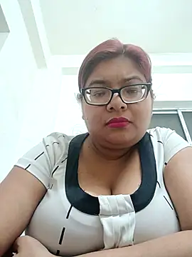 Snapshot of Elie_Hallway chatting on 02/02/26, 06:17 Elie Hallway online show from 02/02/26, 06:17