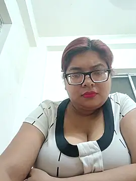 Snapshot of Elie_Hallway chatting on 02/26/26, 05:56 Elie Hallway online show from 02/26/26, 05:56