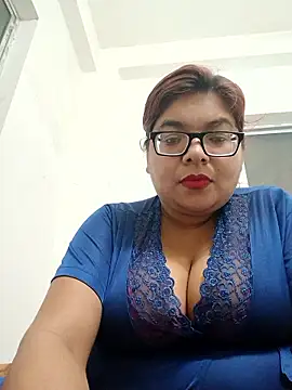 Elie Hallway online show from 03/12/26, 06:25